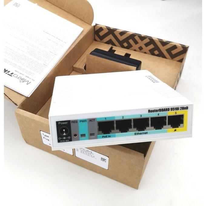 équipement Réseau Fiable Routeur Mikrotik RB951Ui-2HnD